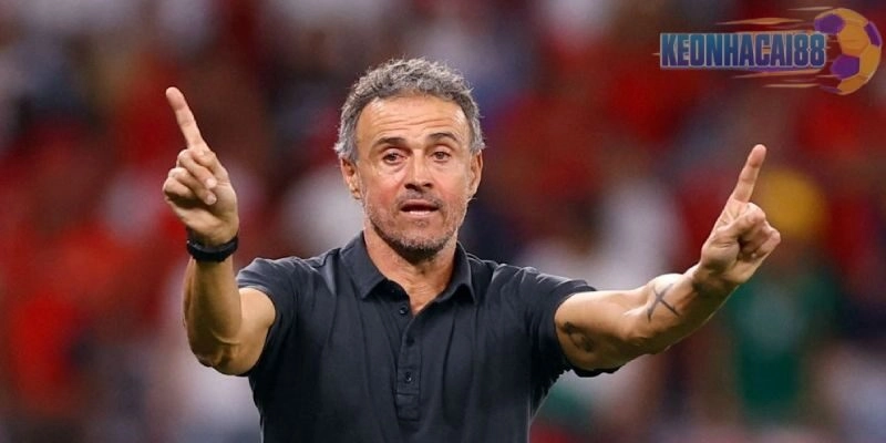 Luis Enrique: Từ chiến binh sân cỏ đến bậc thầy chiến thuật