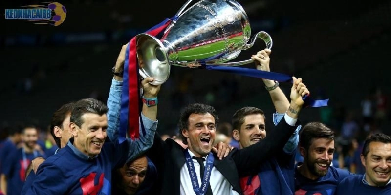 Luis Enrique trở lại Barcelona và lập tức giúp đội đoạt cú “ăn ba”